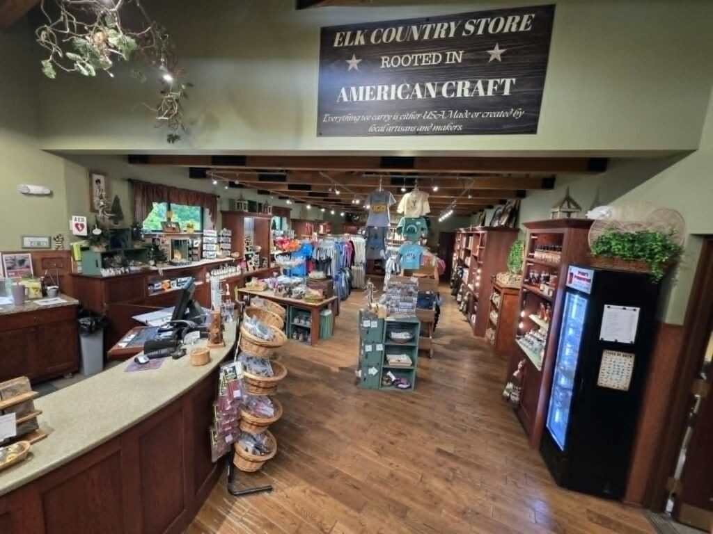 Elk Country Visitor Center Gift Shop, Open to the public