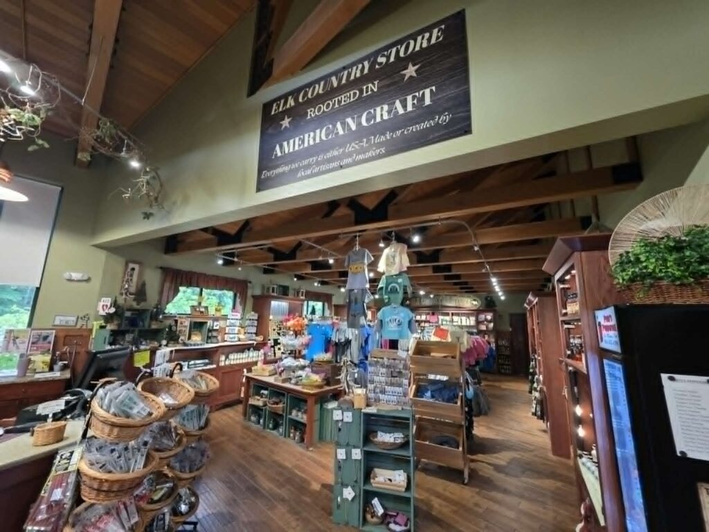 Elk Country Visitor Center Gift Shop, Open to the public